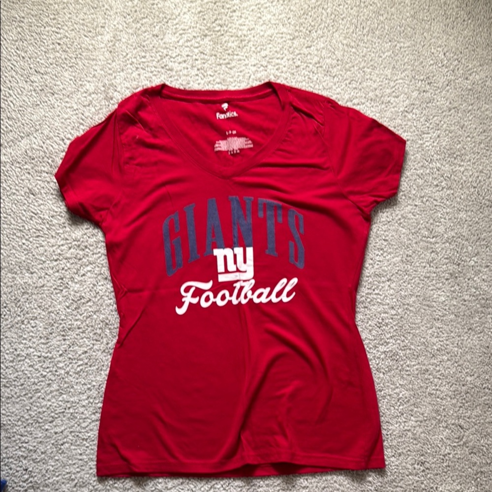 Fanatics Red Giants Woman’s V-Neck Short Sleeve Football Tee